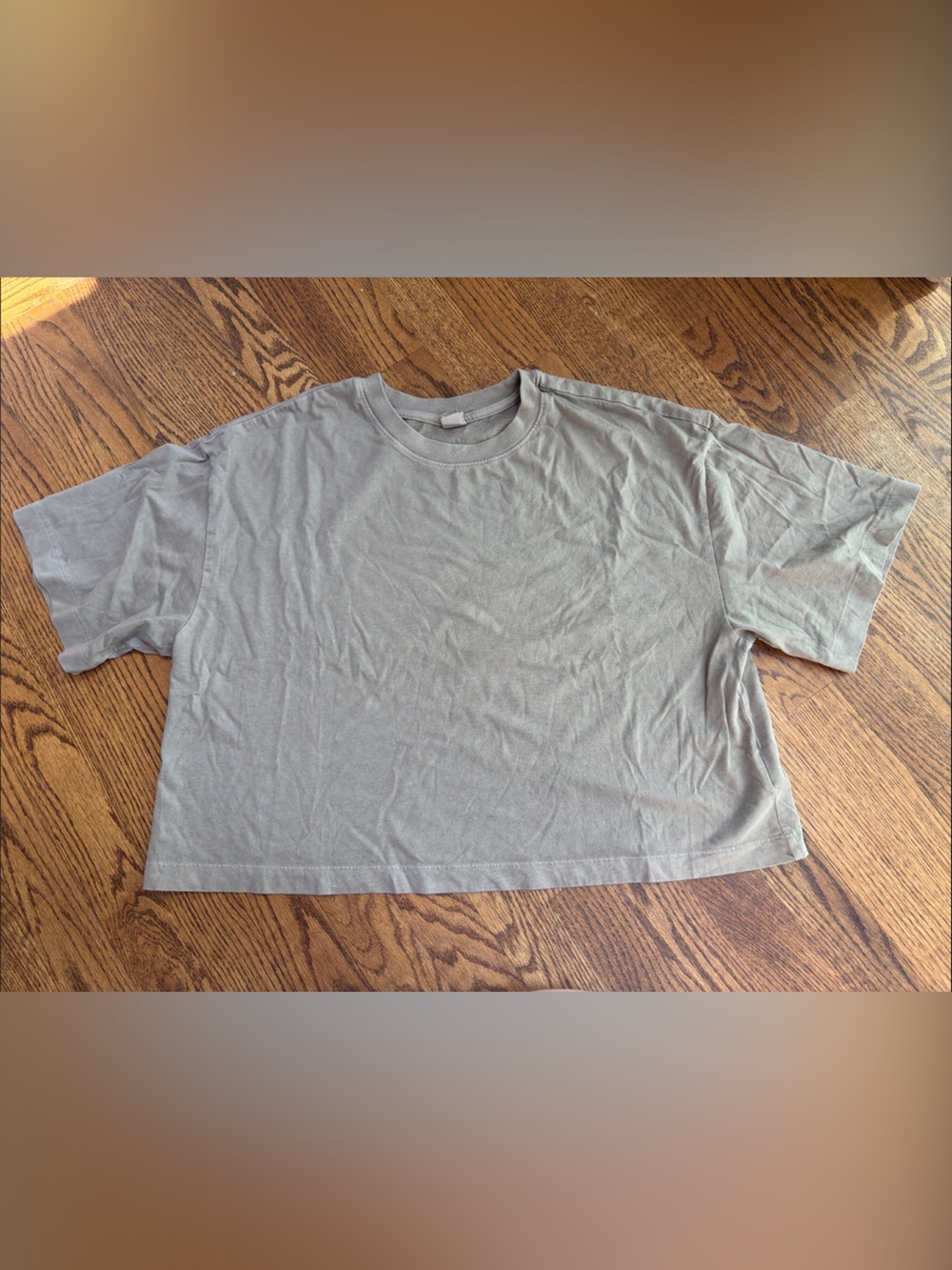 GAP Women's cropped Short Sleeve Crew Tee in Light Gray - Picture 1 of 4